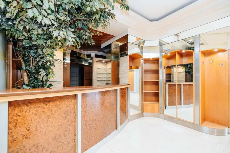 ATTRAKTIVE FLÄCHE I KELLER INCLUDED I BESTE SICHTBARKEIT I GASTRO-CHANCE I GEIDORF I TOP ADRESSE I PROJEKT WOHNEN