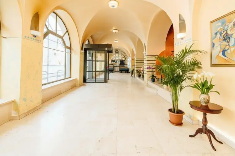 GASTRO-CHANCE I GEIDORF I TOP ADRESSE I ATTRAKTIVE FLÄCHE I KELLER INCLUDED I BESTE SICHTBARKEIT I PROJEKT WOHNEN