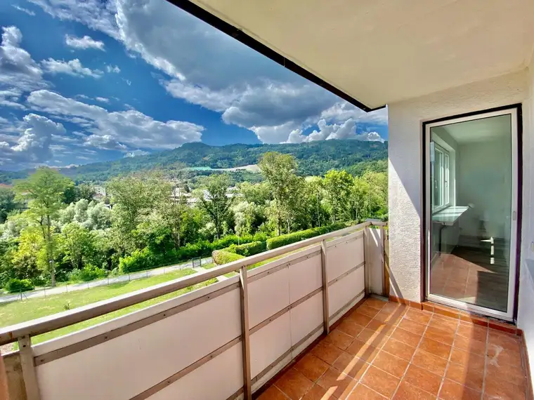 TOP FAMILIENWOHNUNG I 5 ZIMMER I 2 LOGGIEN I LIFT I GETRENNTE KÜCHE I TRAUMHAFTER WEITBLICK I LEOBEN I SOFORT I PROJEKT WOHNEN
