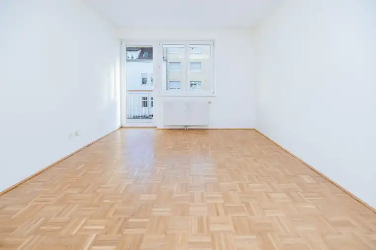 SANIERT I LICHTDURCHFLUTET I GEPFLEGTE WOHNANLAGE I BADEWANNE I FERNWÄRME I EGGENBERG I PROJEKT WOHNEN I