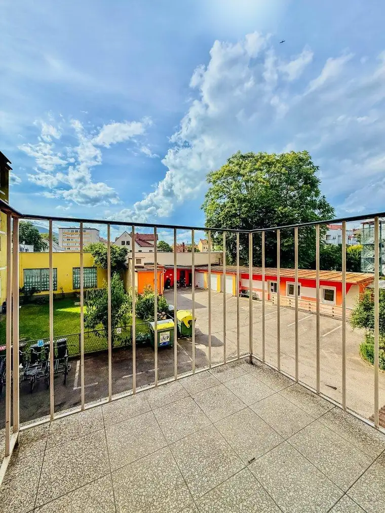 BALKON I BADEWANNE I INNENHOF-AUSRICHTIG I SEHR RUHIG I MODERNES BADEZIMMER I PARKPLATZ OPTIONAL I EINBAUKÜCHE I PROJEKT WOHNEN