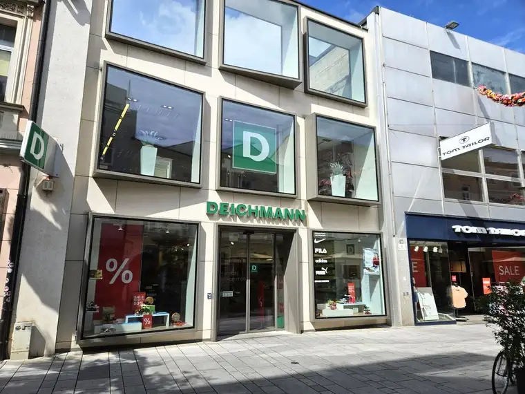 Modern &amp; Top Antritt - mitten in der Welser Fußgängerzone "Bäckergasse" - aktuell letzter verfügbarer Leerstand FUZO Bäckergasse!