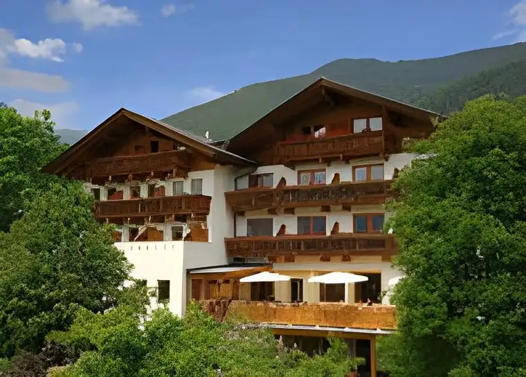 Sehr gut geführtes 4-Sterne Hotel mit hohem Entwicklungspotential zu verkaufen!