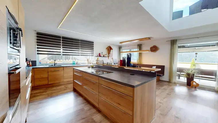 Großzügiges Neubau-Einfamilienhaus mit Ferienwohnung in traumhafter Aussicht zu verkaufen!