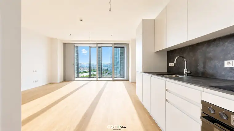 Eleganter Rückzugsort mit Rundum-Loggia und faszinierendem Fernblick