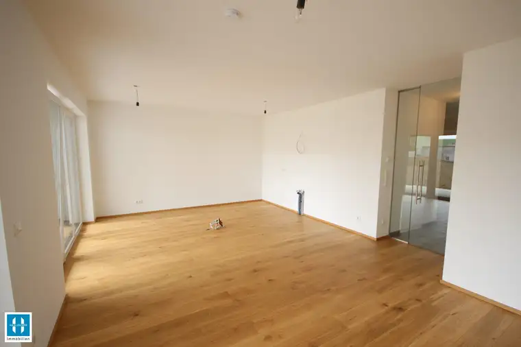 Wohnen am Kalvarienberg - gemütliche 72,93m² Gartenwohnung mit großer Terrasse und Tiefgaragenparkplatz zu verkaufen