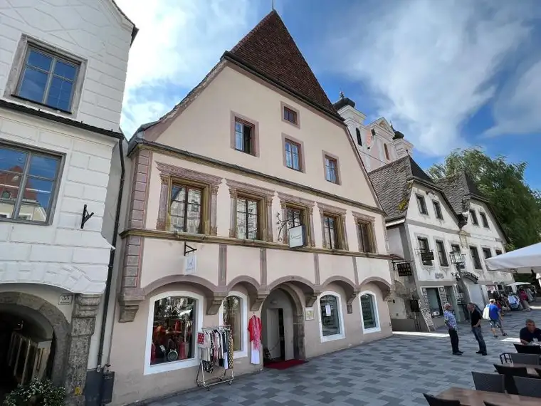 Zentral gelegene Büro-, Ordinations- und Schulungsräume am historischen Stadtplatz von Steyr
