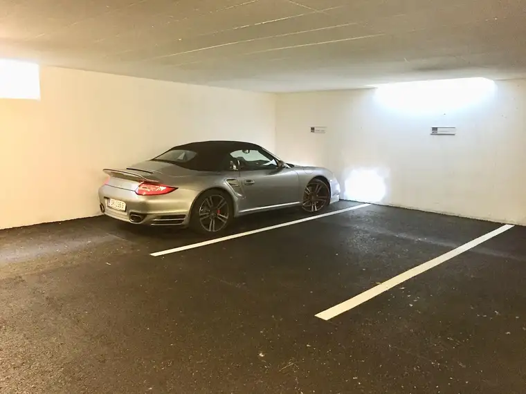PKW-Tiefgaragenplatz in Steyr/Neuschönau verfügbar