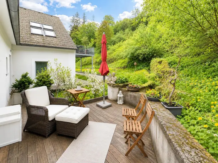 Entzückende 2-Zimmer-Anlegerwohnung mit ca. 26 m² Terrasse und Gartennutzung im Naherholungsgebiet