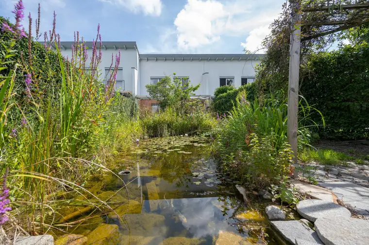 Reihenhaus mit Wohlfühlfaktor in ruhiger Lage &amp; idyllischem Garten – Dietach