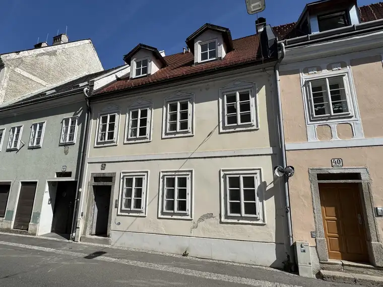 Seltene Gelegenheit: Altstadthaus mit Charme, Garten &amp; Steuervorteilen