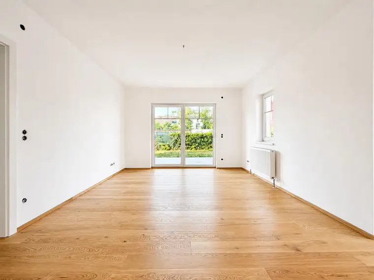 Generalsanierte, barrierefreie 2-Zimmer-Mietwohnung mit sonniger Südwest-Terrasse in Neuzeug