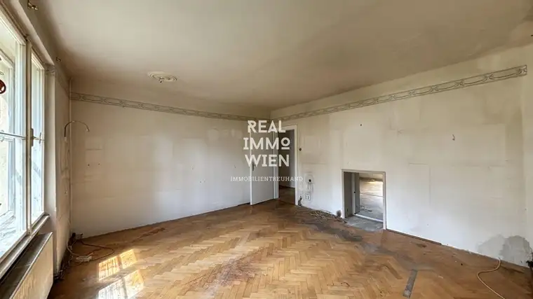 Sanierungsbedürftige 3-Zimmer-Wohnung in Baden – Ihr individuelles Wohnprojekt mit großem Potenzial!