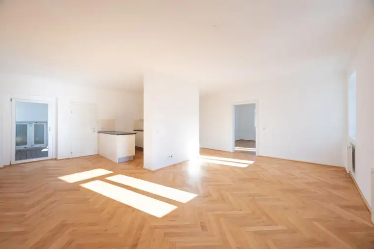4-Zimmer-Wohnung im Zentrum!