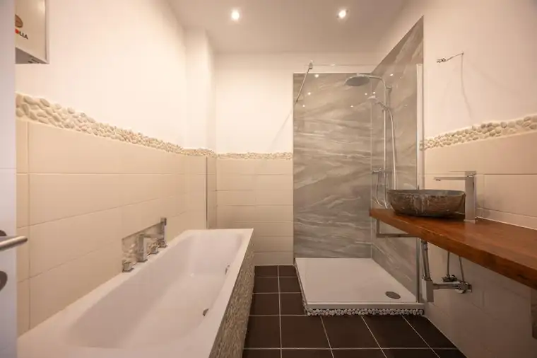 Kernsanierte Altbauwohnung!