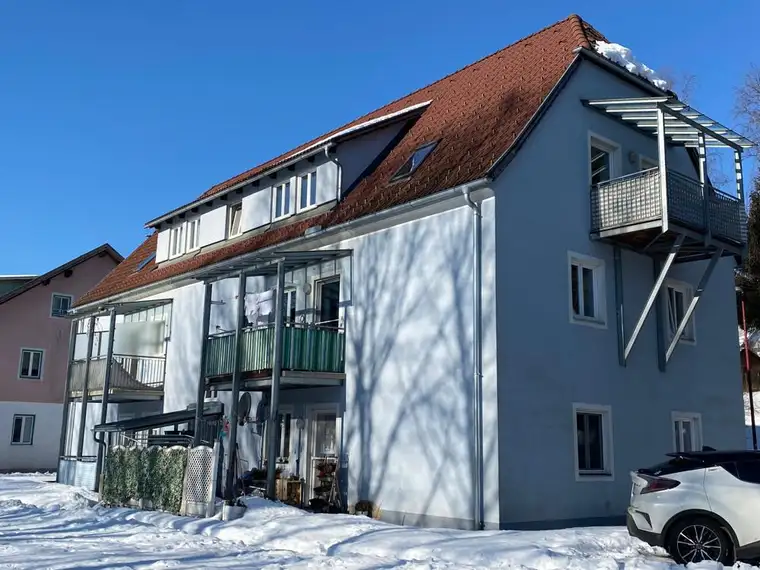 Fohnsdorf: Kleine 3-Zimmer-Wohnung im DG mit Balkon