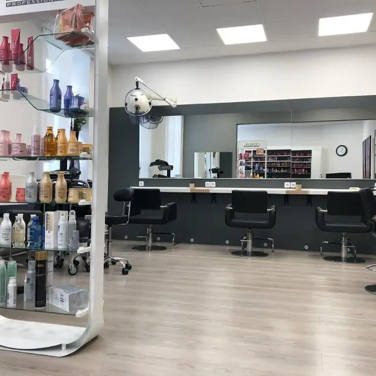 Alteingesessener Friseursalon in Floridsdorf