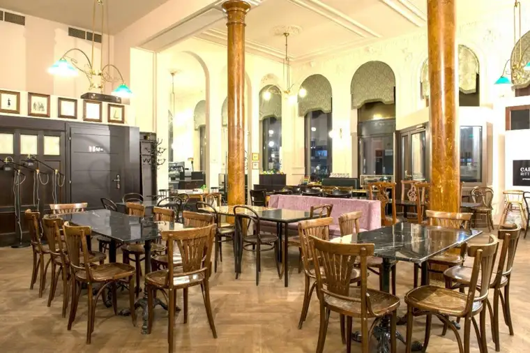 Wiener Traditionskaffeehaus - Gastronomiejuwel in der Vorstadt