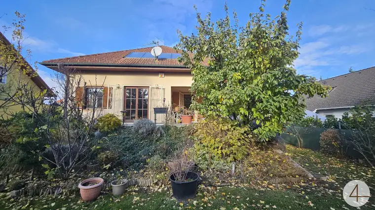 Traumhaftes Einfamilienhaus in Glinzendorf - Perfektes Zuhause mit 150m² Wohnfläche, Garten, Terrasse und Garage