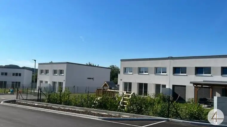 Höchstmaß an Wohnqualität in Ihrem individuell planbarem Haus in sonniger Lage - Baugrund mit Bauzwang!