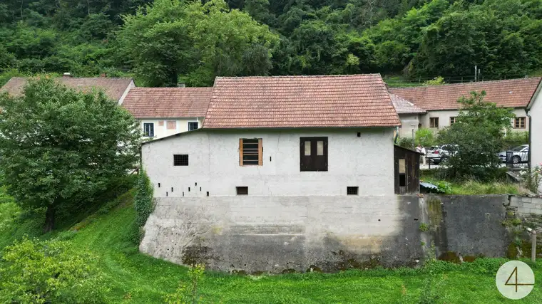 Sommerhäuschen/Lager/Scheune mit Aussicht in sonniger Ruhelage in Groisbach!