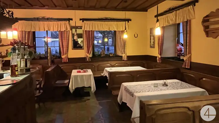 WIE DAMALS! Uriger Charm in altösterreichischem Gasthof in wunderschöner Zentrumslage! Anlageobjekt, Vermietet!