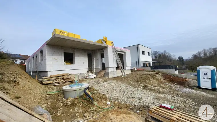 Rohbau-Bungalow zur individuellen Fertigstellung 2 Wohneinheiten