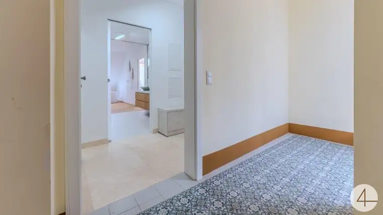 Exklusive Dachgeschosswohnung mit Terrasse in Hofruhelage – 1070 Wien