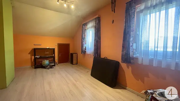Charmantes Einfamilienhaus mit großem Grundstück in Top-Lage – Jetzt renovieren &amp; wohlfühlen