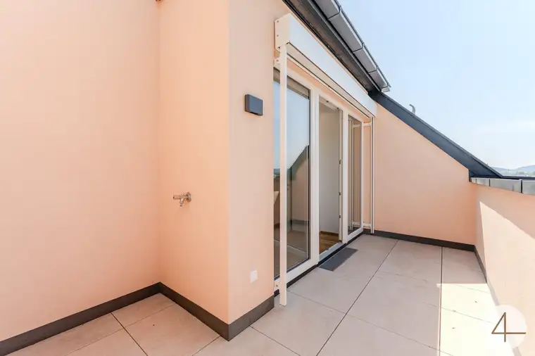 Moderne Neubau-Etagenwohnung mit Dachterrasse – befristet vermietet bis 31.01.2030