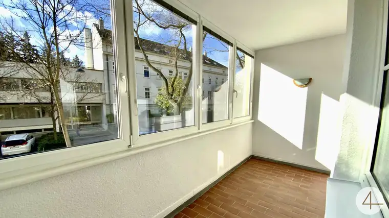 U4 fußläufig erreichbar - Familienjuwel in grüner Ruhelage mit Loggia - neuwertig
