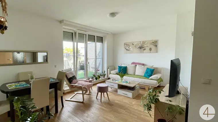 8 Minuten zur U2 - Dachgeschosswohnung - sonnige Terrasse - absolute Ruhelage - Lobau ums Eck