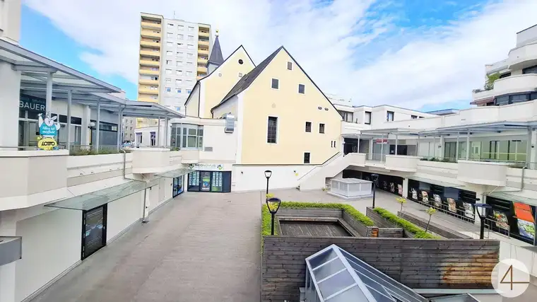 Gut vermietete Geschäftsfläche im Traunpark