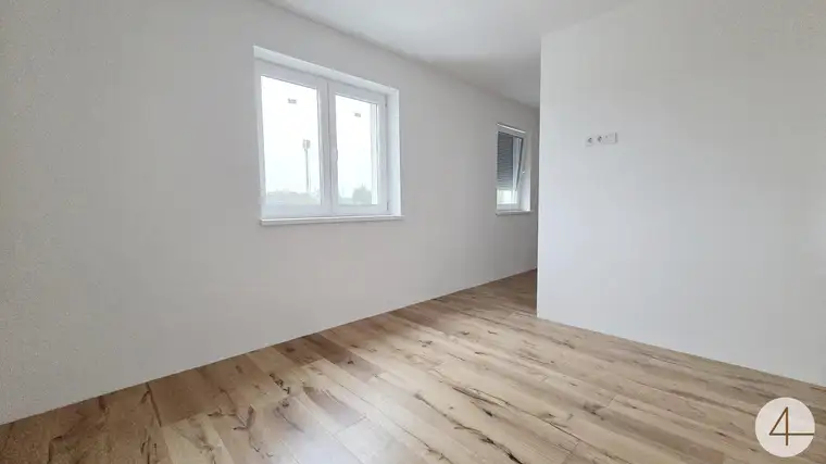 Doppelhaushälfte mit 4 Stellplätze