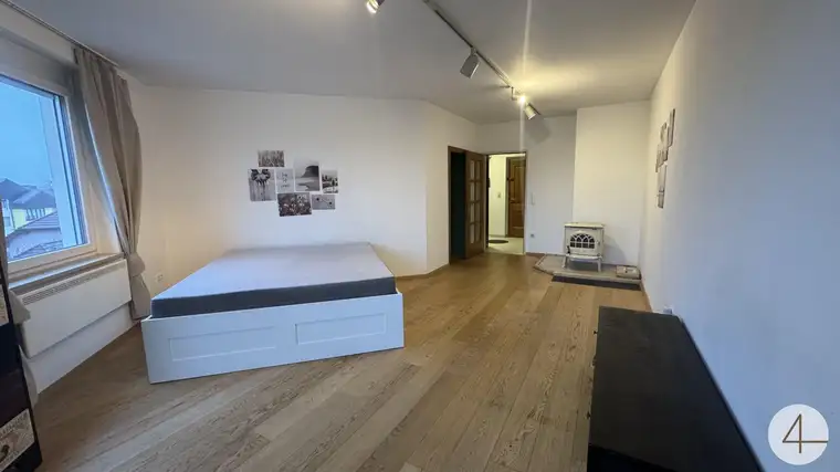 Möblierte, sonnige Wohnung mit Loggia und Garagenplatz - provisionsfrei