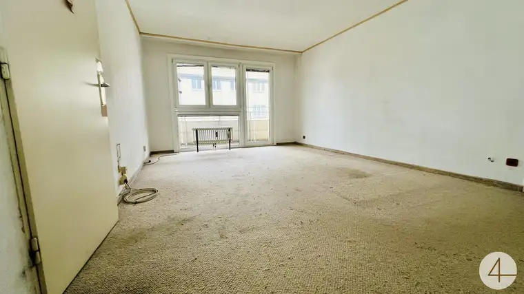 Sanierungsbedürftig light - Frühstückssonne auf der Loggia - Grüner Weitblick - Ruhelage - gute Raumaufteilung - Top Infrastruktur