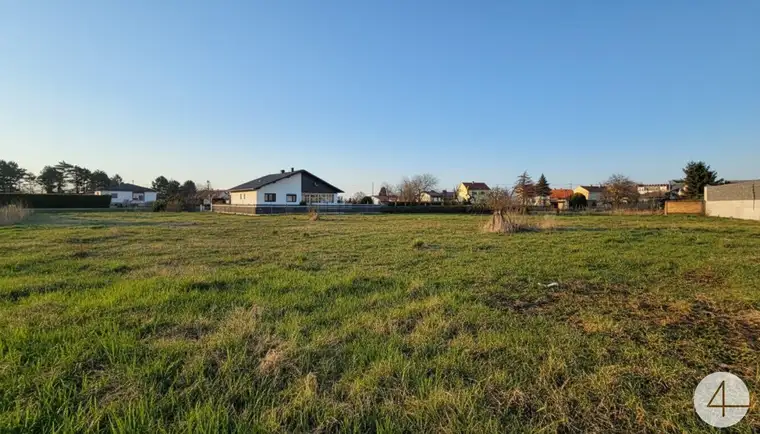 Sonniges Baugrundstück in Schönkirchen-Reyersdorf