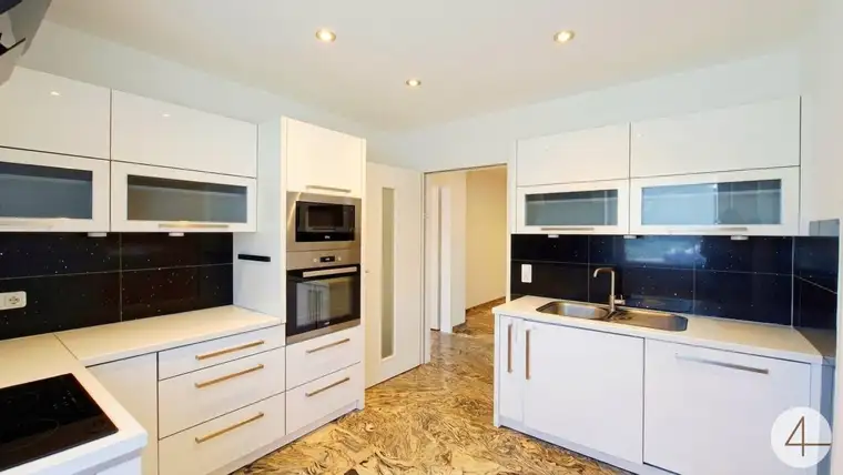 Modernisierte 3 Zimmer Wohnung