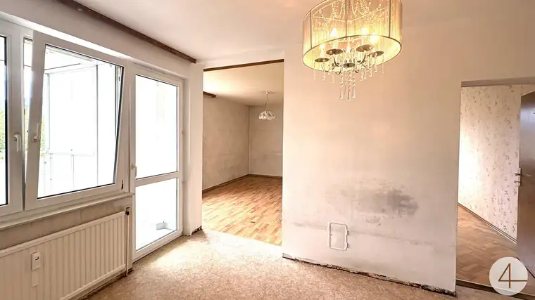 Wohlfühloase mit Loggia! 4 Zimmer Wohnung in toller ruhiger Lage mit Grünblick!