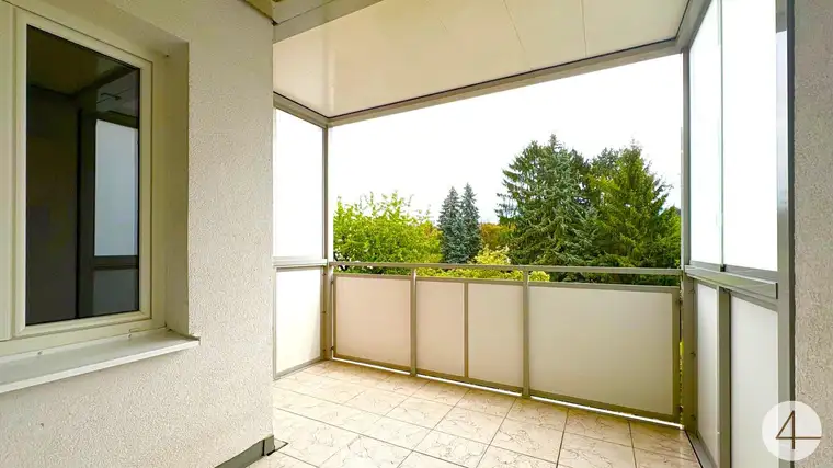 Wohlfühloase mit Loggia! 3 Zimmer Wohnung in toller ruhiger Lage mit Grünblick!