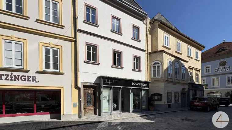 CHARMANTES Geschäftslokal in der Altstadt von Waidhofen! Fernwärme! Provisionsfrei! Vielseitig nutzbar!
