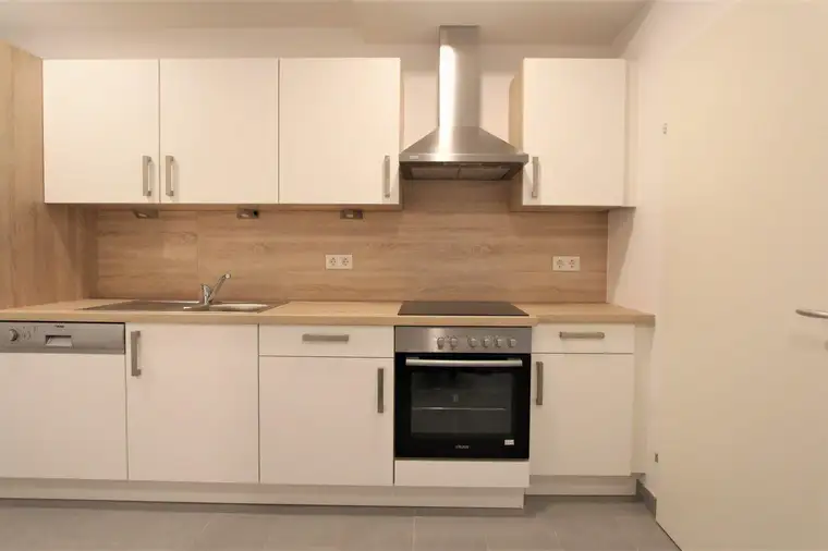MODERNE 2-ZIMMER DG - WOHNUNG IM 15.!