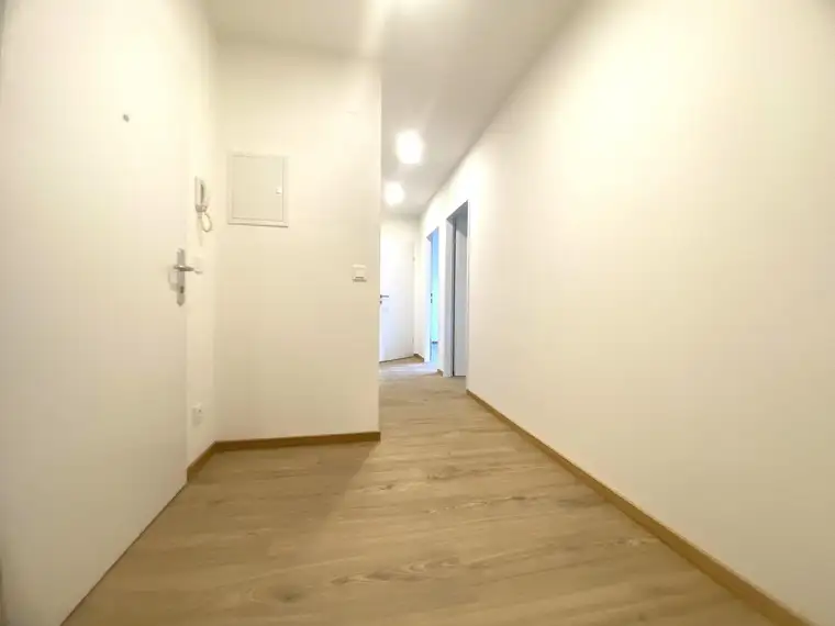 2-ZIMMER-ERDGESCHOSS-WOHNUNG MIT GROSSER TERRASSE NÄHE BAHNHOF FLORIDSDORF!