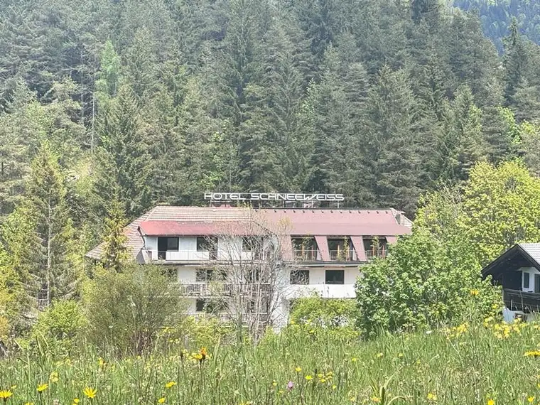 2503-Baugrundstück mit touristischer Widmung in Seefeld