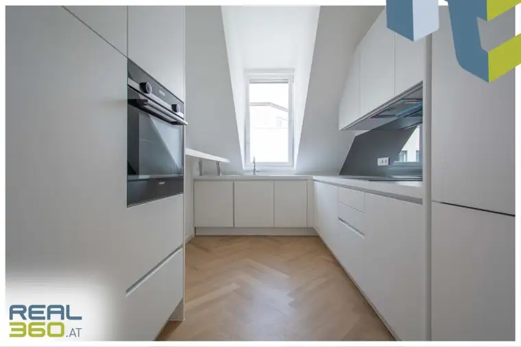 Wunderschöne sanierte 5-Zimmer Altbauwohnung mit Dachterrasse im Zentrum von Linz zur Miete!