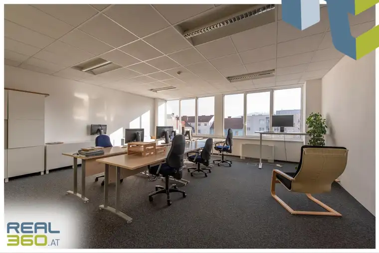 Hochwertige innerstädtische Bürofläche mit Kunden- und Mitarbeiterparkplätzen!