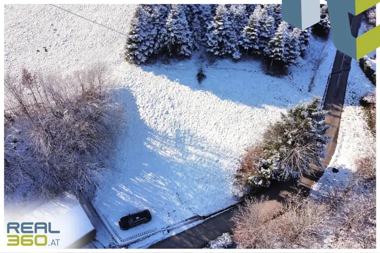 „Harmonisch am Hang gelegen – Naturverbundenheit und Weite inklusive.“