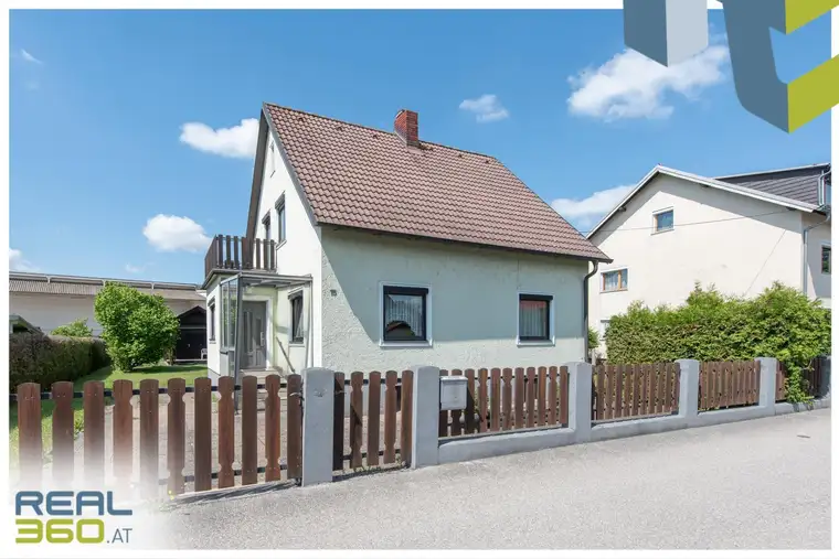 Familienglück mit Gartenidylle – Älteres Haus mit Charme und Entwicklungspotenzial