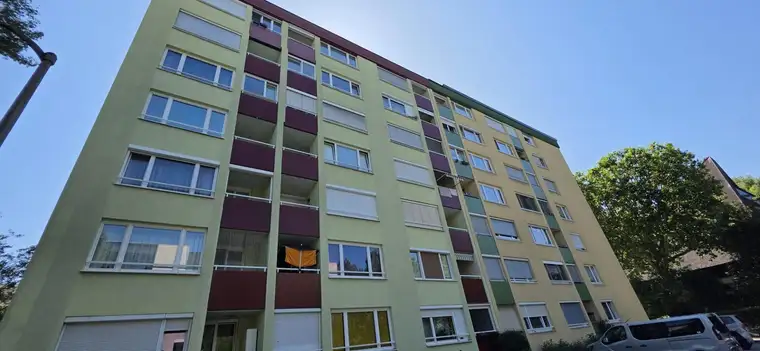 1. Bezug nach Renovierung: Große 1 (2) - Raum-Wohnung