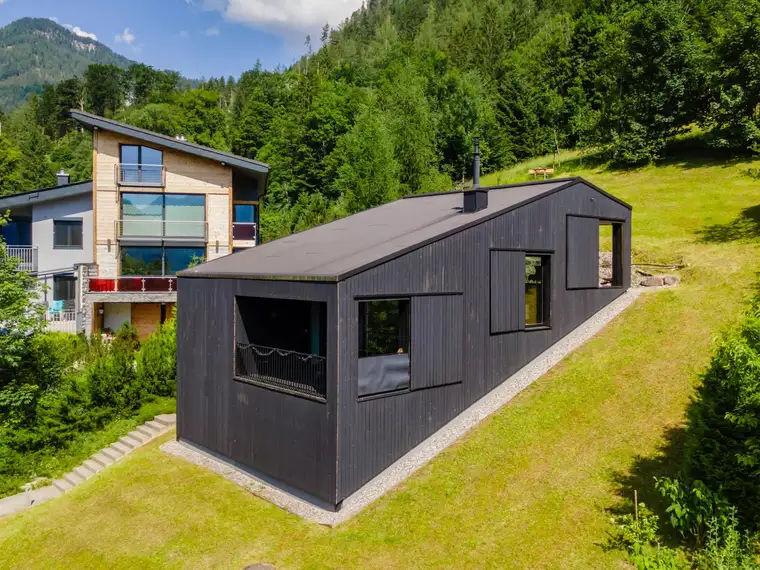 Modernes Architektenhaus inmitten alpiner Bilderbuchkulisse